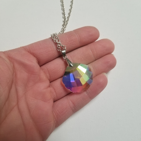 Seashell Necklace - Picture 2 of 4